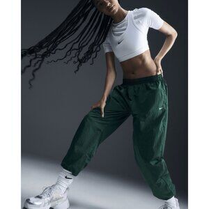 Nike Sports Women's Mid-Rise Oversized Woven Joggers Gorge Green, Large